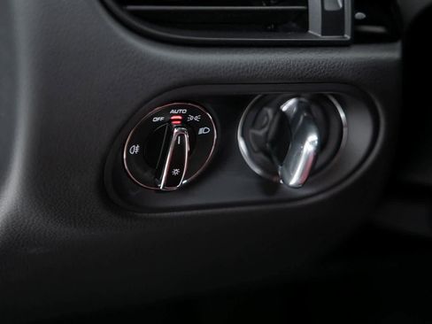 Certified 2025 Porsche Macan image 20