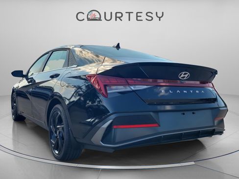 New 2026 Hyundai Elantra SEL Sport image 2