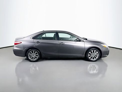 Used 2016 Toyota Camry XLE image 4