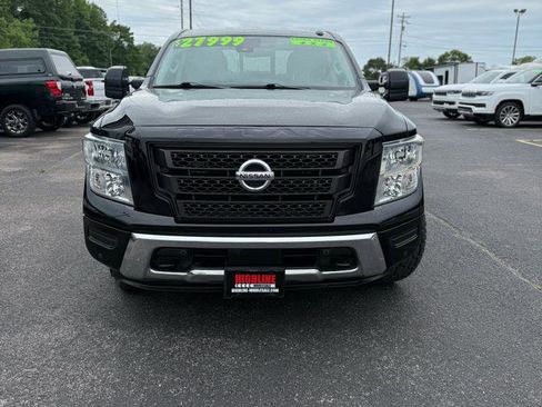 Used 2021 Nissan Titan SV w/ SV Convenience Package AWD/4WD image 2