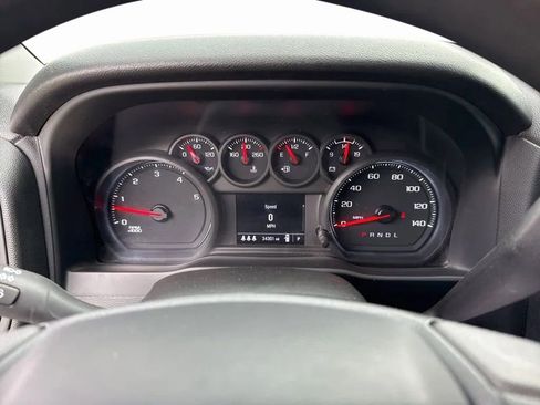 Used 2024 Chevrolet Silverado 2500 Custom w/ Custom Value Package image 18