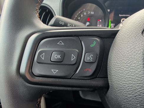 Used 2024 Jeep Wrangler Unlimited AWD/4WD image 19
