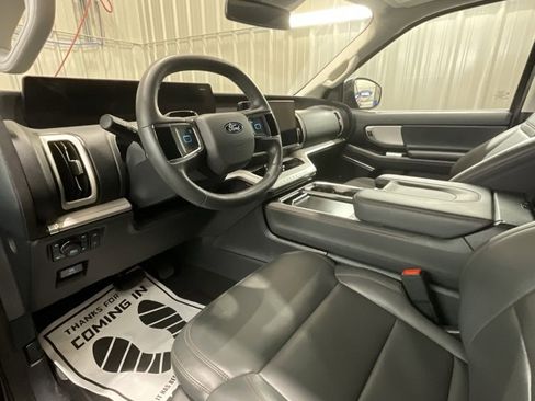 Used 2025 Ford Expedition Max Active image 9