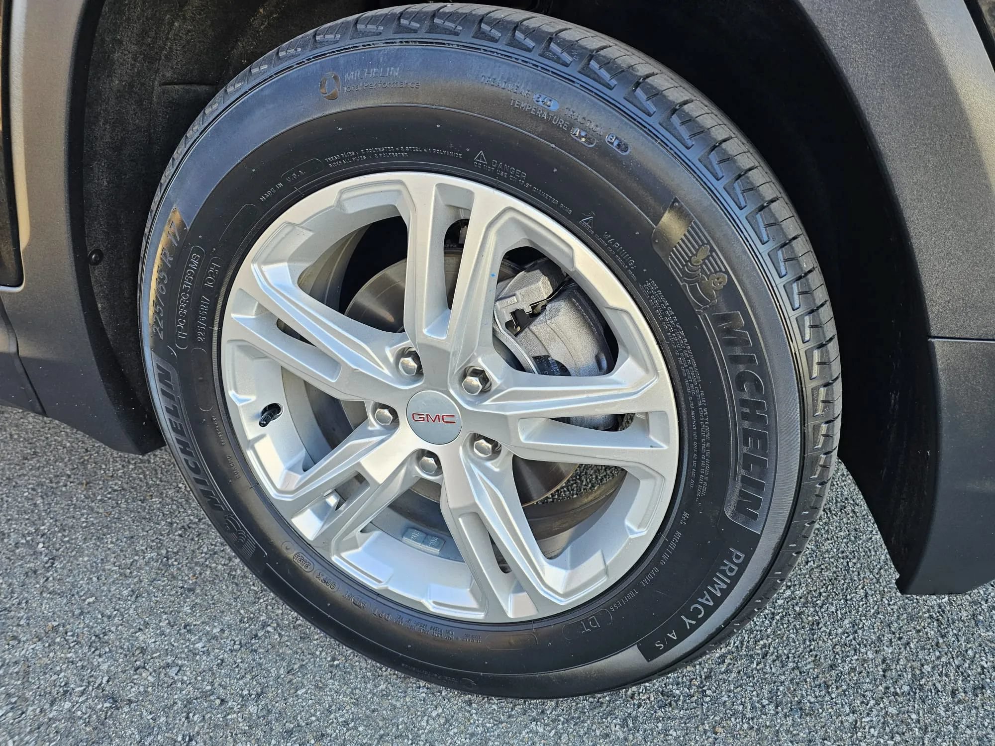 Used 2024 GMC Terrain SLE FWD image 33