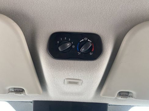 Used 2018 Ford Transit 350 XLT RWD image 24