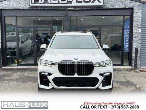 Used 2022 BMW X7 M50i w/ Executive Package image 7
