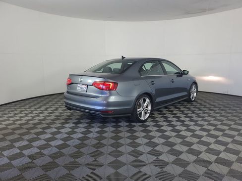 Used 2017 Volkswagen Jetta GLI image 4