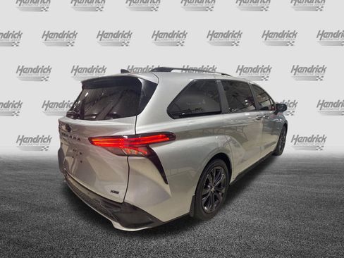 Certified 2025 Toyota Sienna XSE w/ XSE Plus Package image 49