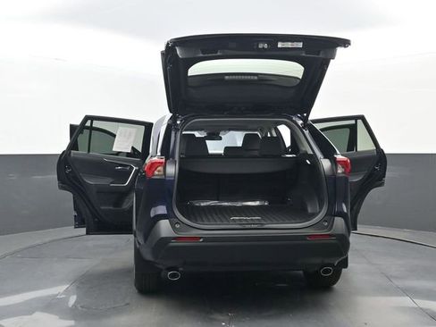 Used 2025 Toyota RAV4 XLE w/ Convenience Package FWD image 35