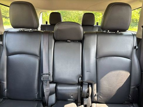 Used 2019 Dodge Journey Crossroad w/ Nav & Sun Group image 23