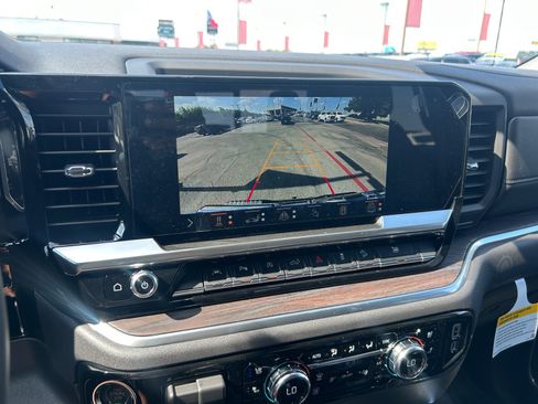 New 2026 GMC Sierra 1500 SLT image 15