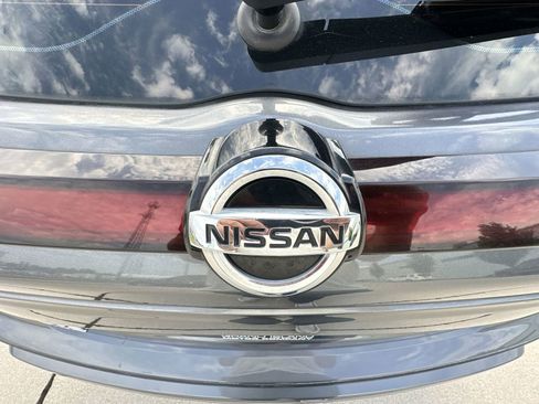 Used 2021 Nissan Kicks SV FWD image 30