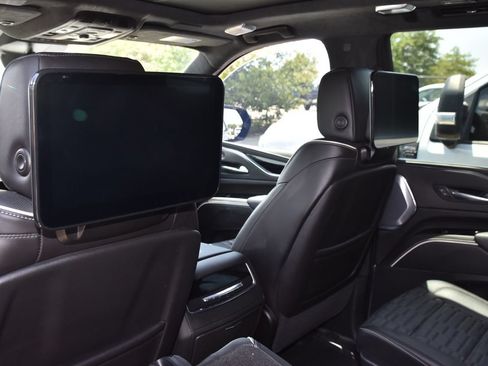 Used 2023 Cadillac Escalade V w/ LPO, ONYX Package AWD/4WD image 13
