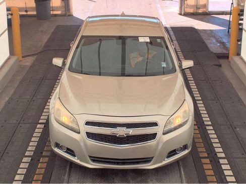 Used 2013 Chevrolet Malibu LT image 2