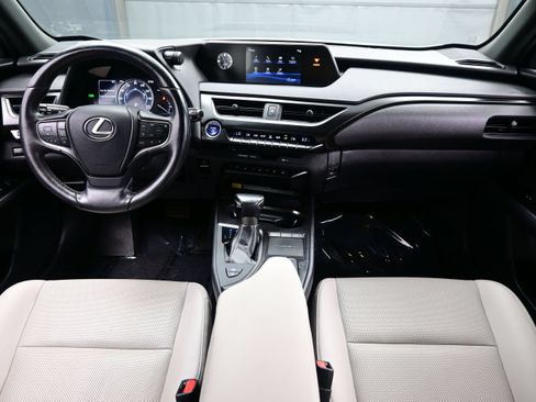 Used 2020 Lexus UX 250h w/ Premium Package AWD/4WD image 17