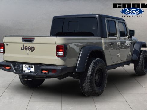 Used 2022 Jeep Gladiator Mojave w/ Trailer Tow Package AWD/4WD image 3