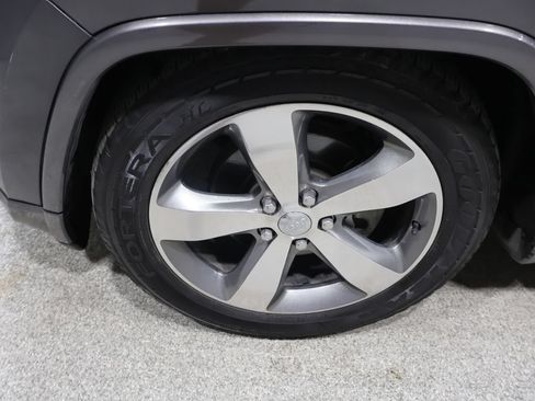Used 2014 Jeep Grand Cherokee Overland AWD/4WD image 9