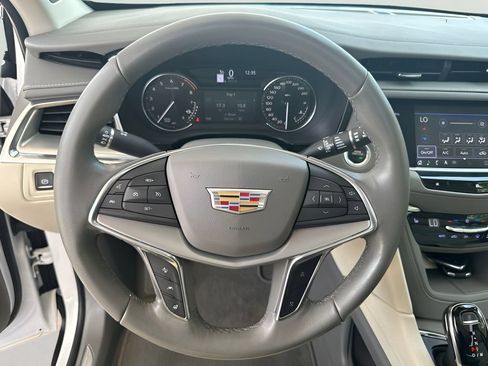 Used 2020 Cadillac XT5 Premium Luxury AWD/4WD image 11