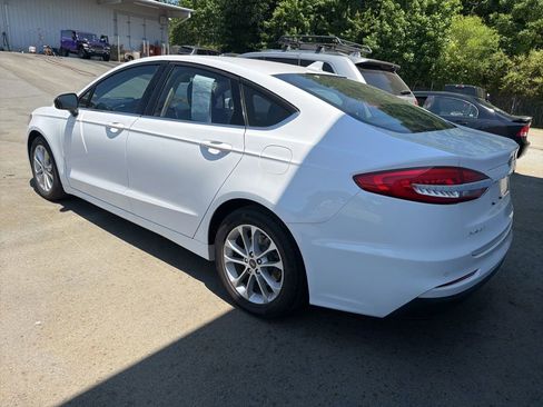 Used 2020 Ford Fusion SE FWD image 5