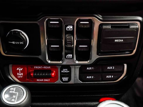 Used 2020 Jeep Gladiator Rubicon image 24