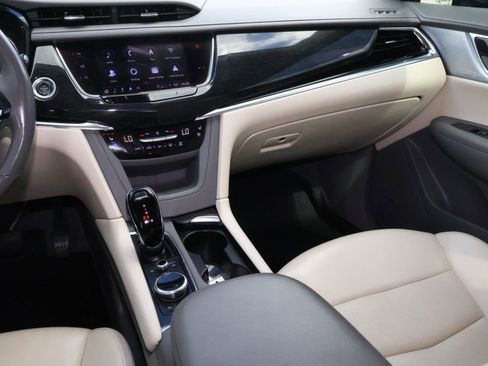 Certified 2023 Cadillac XT6 Premium Luxury w/ Technology Package image 17