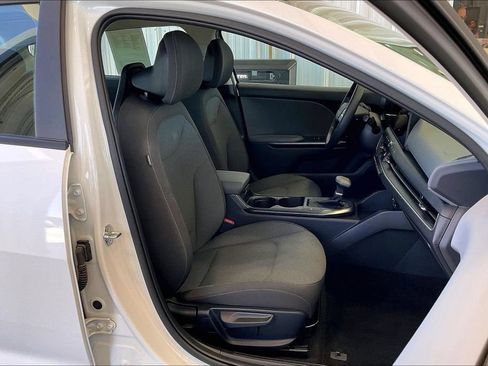 Used 2025 Kia K4 FWD image 7