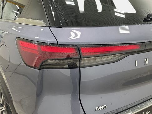 Certified 2023 INFINITI QX60 Sensory w/ Vision Package AWD/4WD image 30
