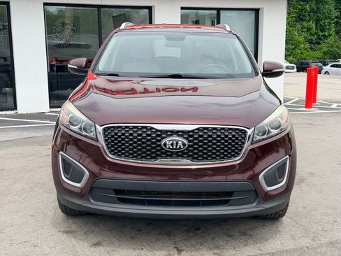 Used 2018 Kia Sorento FWD image 9