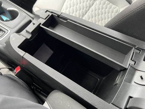 Used 2020 Chevrolet Equinox LS w/ LS Convenience Package image 32