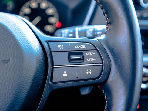 Used 2025 Honda CR-V Sport image 16