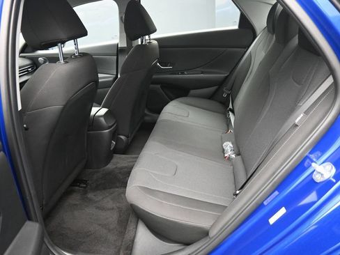 Certified 2025 Hyundai Elantra SE w/ Cargo Package FWD image 20