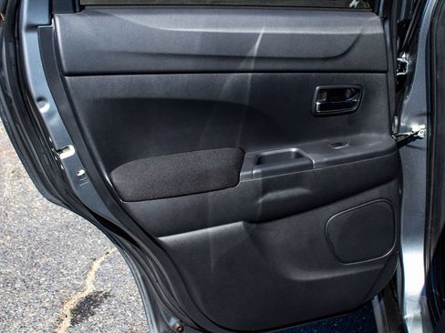 Used 2023 Mitsubishi Outlander Sport ES AWD/4WD image 11