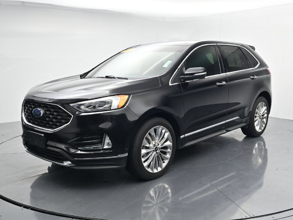 Used 2020 Ford Edge Titanium w/ Equipment Group 301A FWD image 4