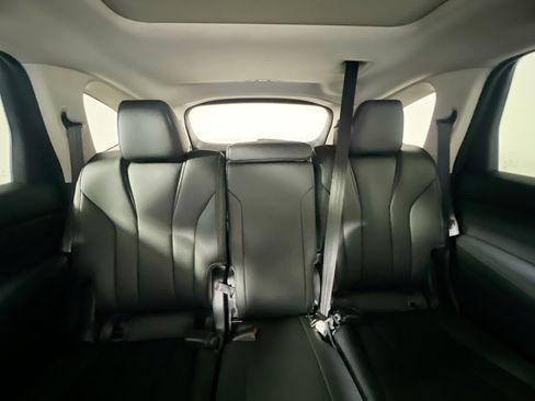 Used 2025 Acura MDX SH-AWD image 32