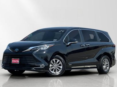 Used 2021 Toyota Sienna LE
