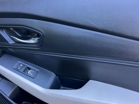 Used 2023 Honda Accord EX image 17