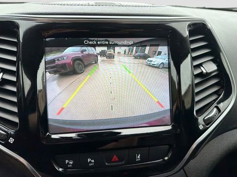 Used 2021 Jeep Cherokee Limited AWD/4WD image 24