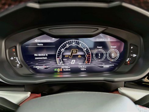 Used 2022 Lamborghini Urus AWD/4WD image 13