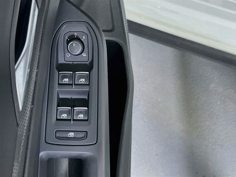 Used 2024 Volkswagen GTI SE FWD image 17