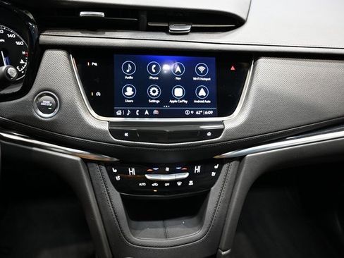 Used 2025 Cadillac XT5 Premium Luxury image 14
