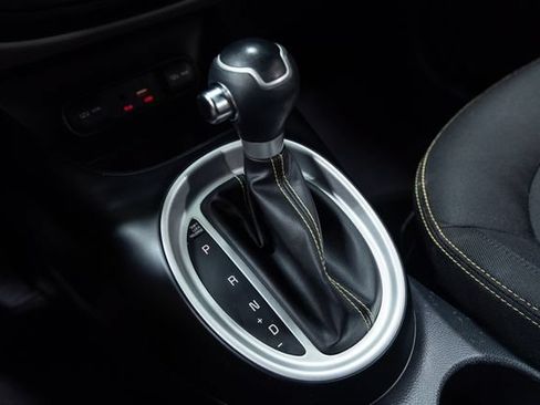 Used 2016 Kia Soul + FWD image 18