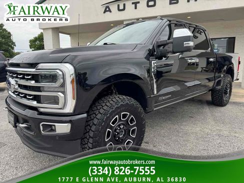 Used 2024 Ford F250 Platinum AWD/4WD image 2