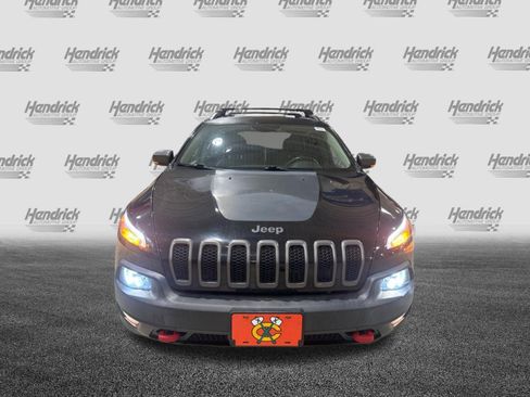 Used 2018 Jeep Cherokee Trailhawk AWD/4WD image 37