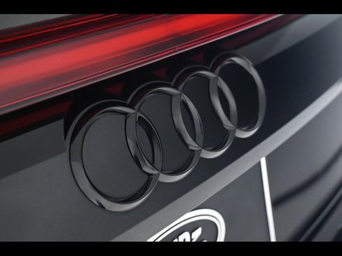 Used 2022 Audi SQ8 Prestige image 26