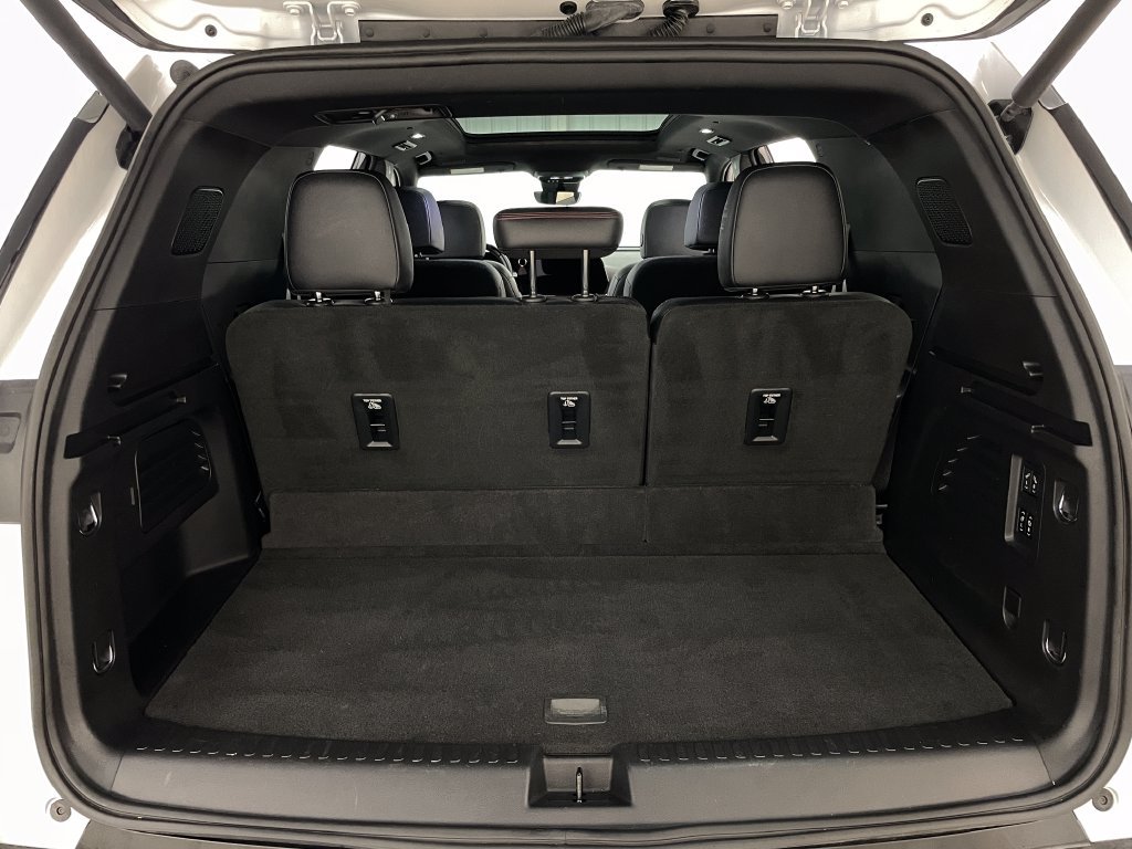 Used 2024 Chevrolet Traverse RS w/ LPO, Floor Liner Package AWD/4WD image 49