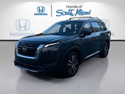 Used 2024 Nissan Pathfinder Platinum w/ Cargo Package