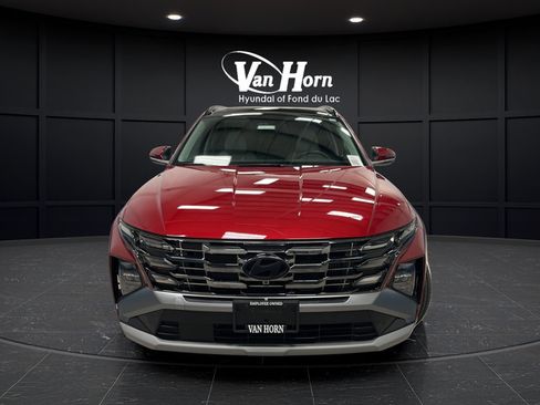 Used 2025 Hyundai Tucson Limited AWD/4WD image 2