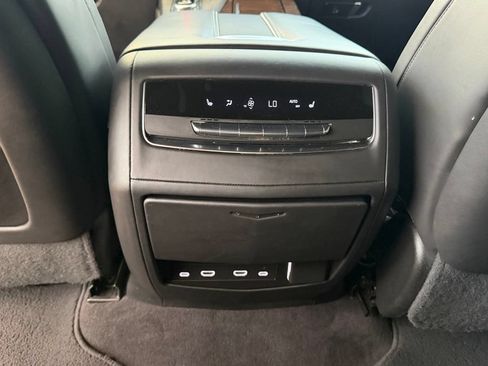 Used 2023 Cadillac Escalade Sport Platinum w/ LPO, ONYX Package AWD/4WD image 17