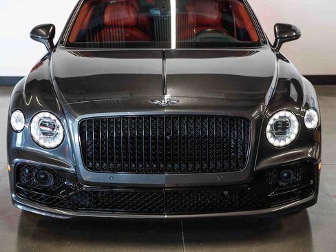 Used 2021 Bentley Flying Spur W12 AWD/4WD image 3