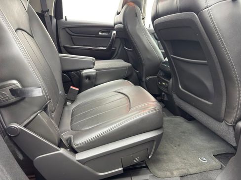 Used 2015 Chevrolet Traverse LTZ AWD/4WD image 34